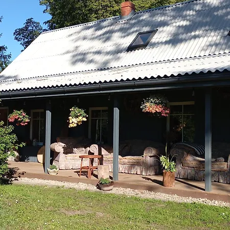 Ezerkalnunams * Talsi